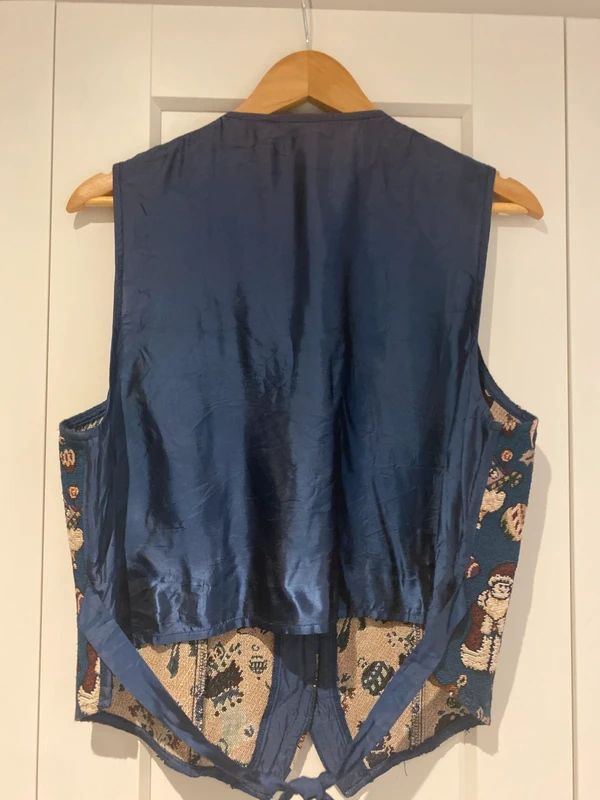 Vintage Christmas Tapestry Waistcoat White Stag Festive Vest XL