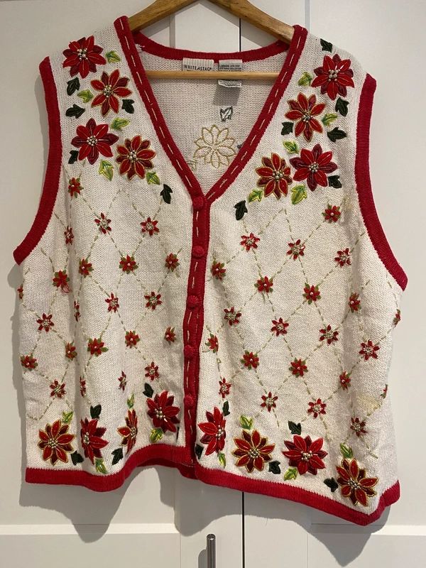 Vintage White Stag Embellished Christmas Knit Vest – Floral Beaded Cardigan – Plus Size 22/24