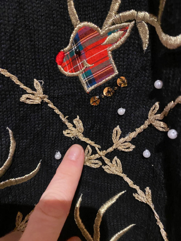 Victoria Harbour Vintage Christmas Jumper – Black Tartan Reindeer (XL)