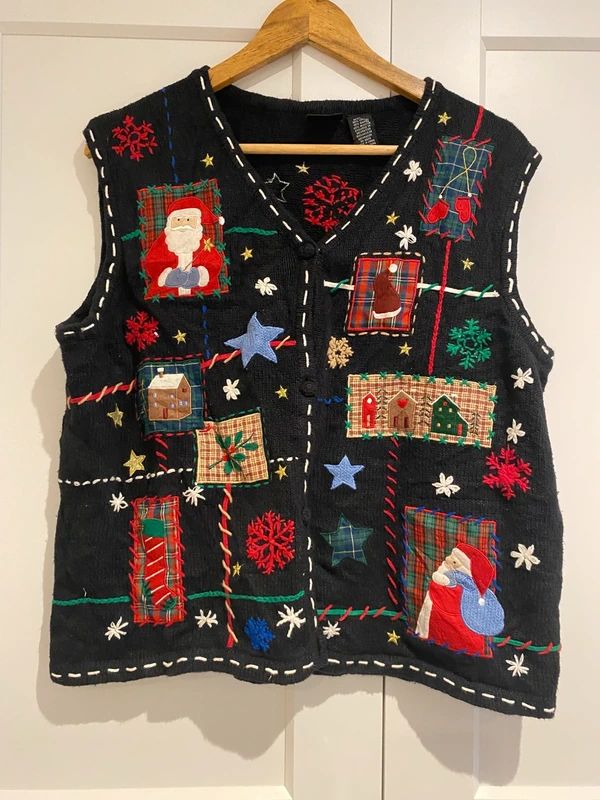 Vintage Erika XL Christmas Patchwork Knit Vest Santa Houses