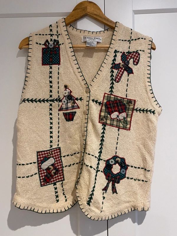 Vintage Victoria Jones Christmas Knit Vest Patchwork Festive Button Cardigan Petite