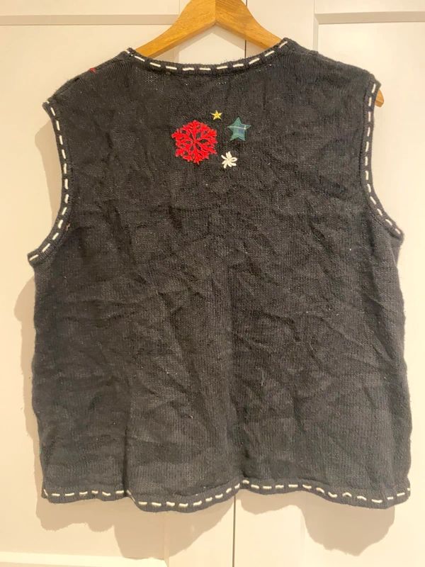 Vintage Erika XL Christmas Patchwork Knit Vest Santa Houses