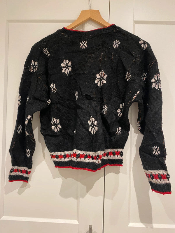 Vintage Christmas Jumper Reindeer & Sleigh Scene – Made in USA – Size L fits small