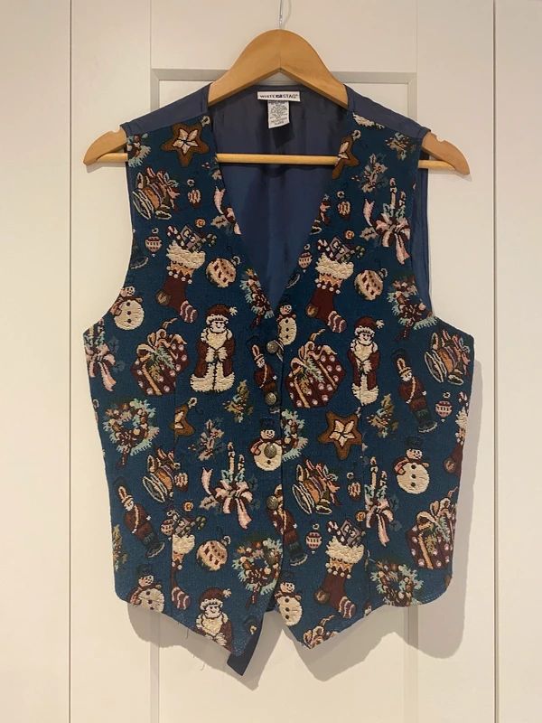 Vintage Christmas Tapestry Waistcoat White Stag Festive Vest XL