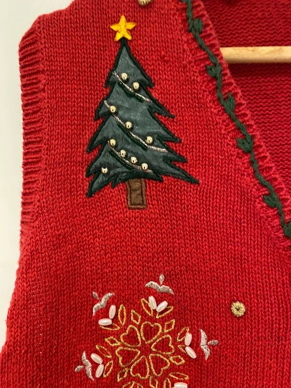 Vintage Christmas Vest Red Knit Nutcracker Xmas Trees Medium