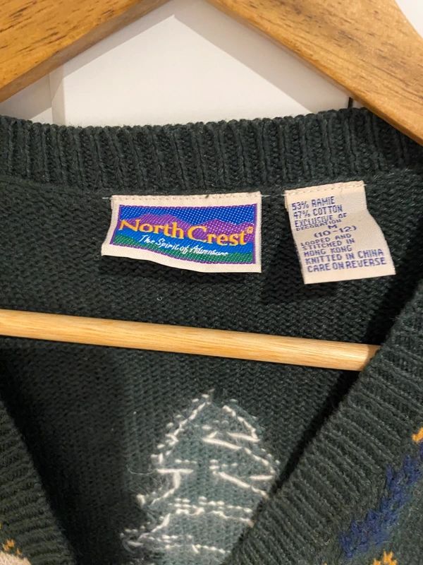 Vintage North Crest Christmas Knit Vest 10-12 Snowman Skating Scene