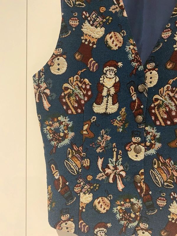 Vintage Christmas Tapestry Waistcoat White Stag Festive Vest XL