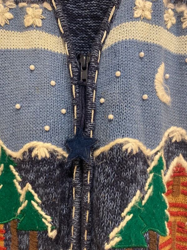 Bobbie Brooks Christmas knit vest reindeer cabin scene zip front XL 16-18